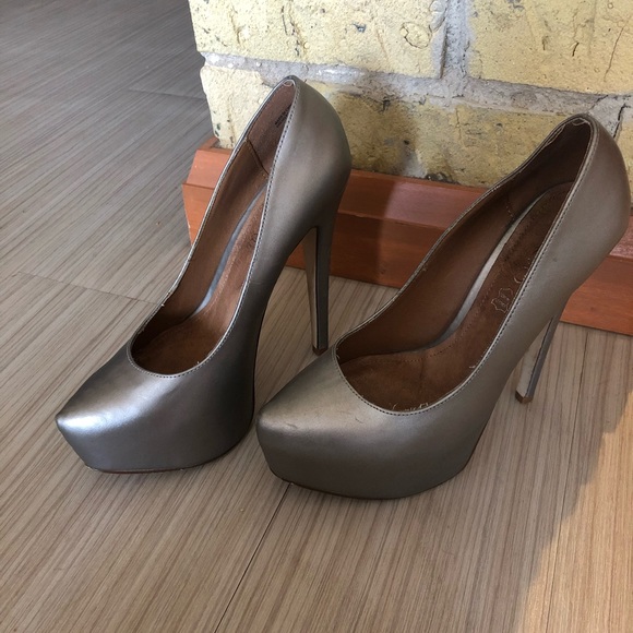 Aldo Platform Heels - Picture 3 of 5